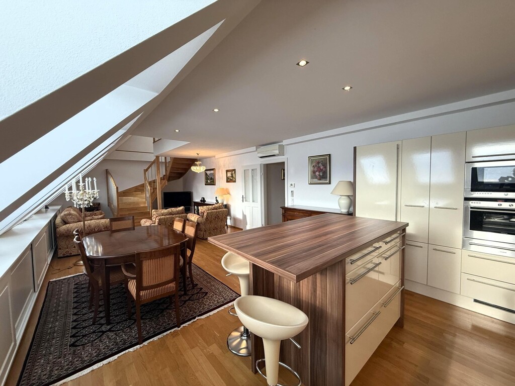 Wohn-/Essküche/klimatisiert