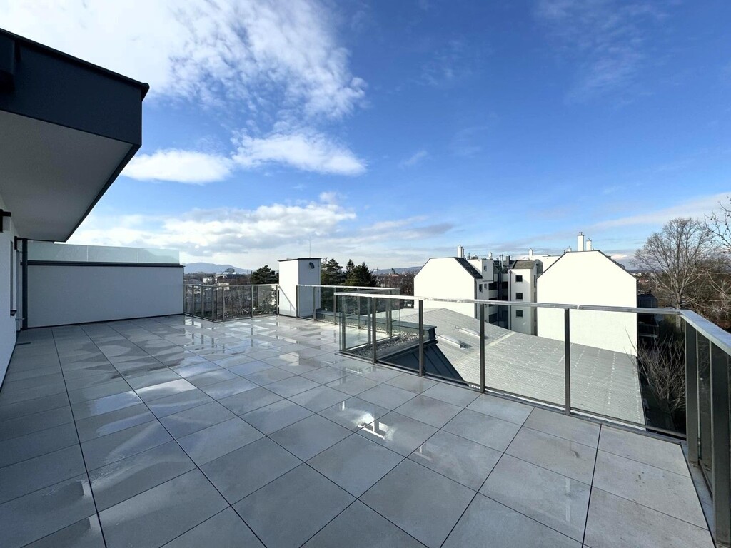 Terrasse 2 von 2