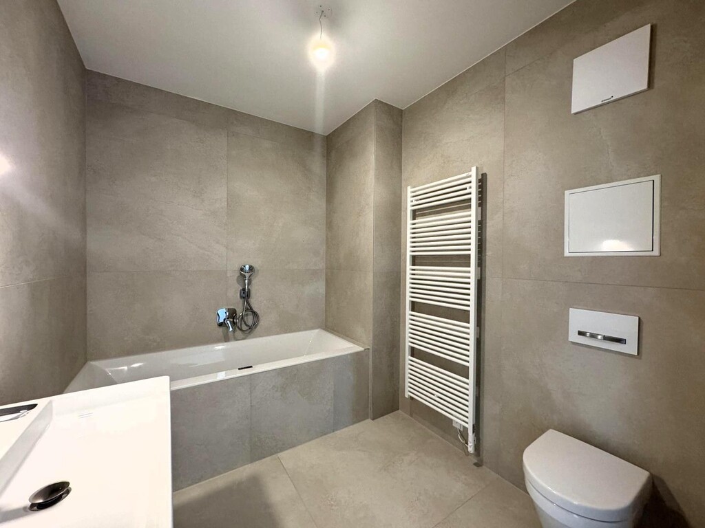 Badezimmer 1 von 2