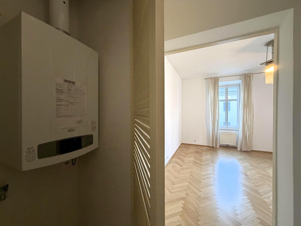 Abstell, Therme und Zugang Wohnzimmer