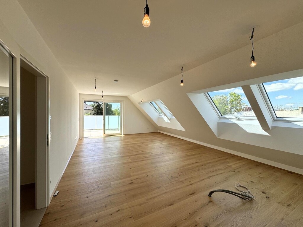 Wohnzimmer/Wohn-/Essküche