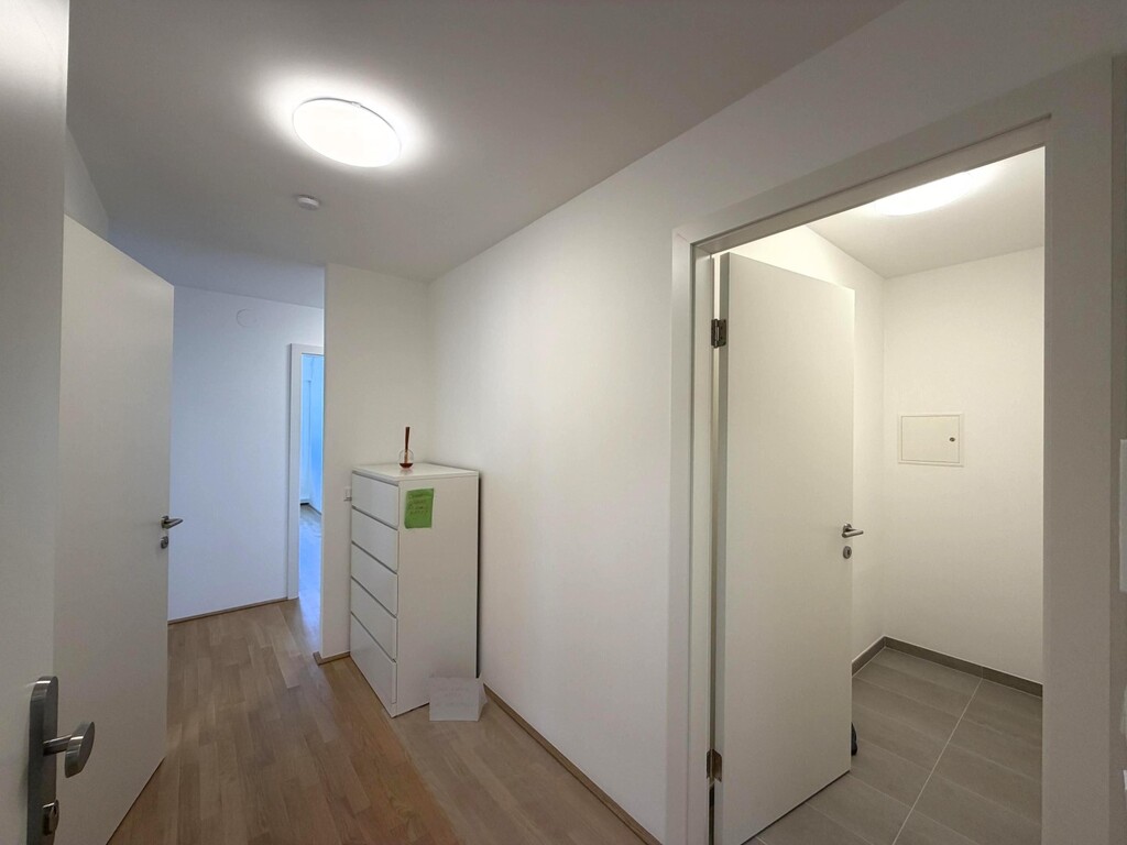 Wohnungseingang 1/2, Abstellzimmer
