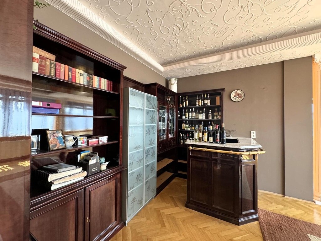 OG/Top 3/Wohnzimmer mit Bar