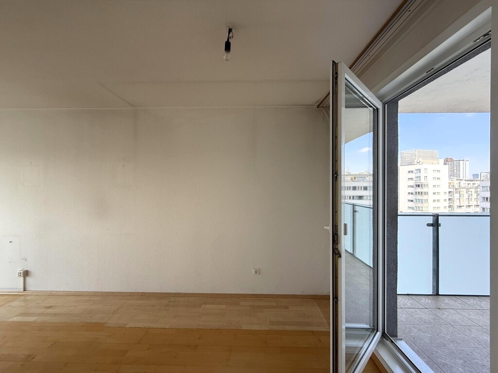 Schlafzimmer 1 von 2 mit angeschlossener Terrasse
