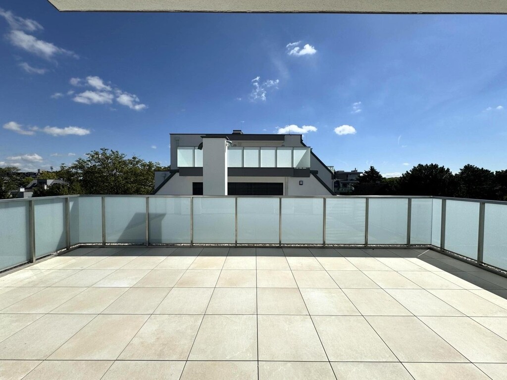 Terrasse 2 von 2