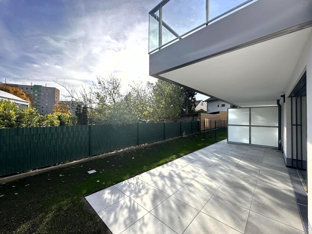 63 m² Terrasse + 123 m² Eigengarten