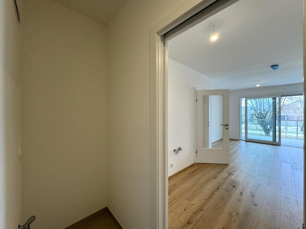 Wohnzimmer mit Speis/Abstell, Waschküche