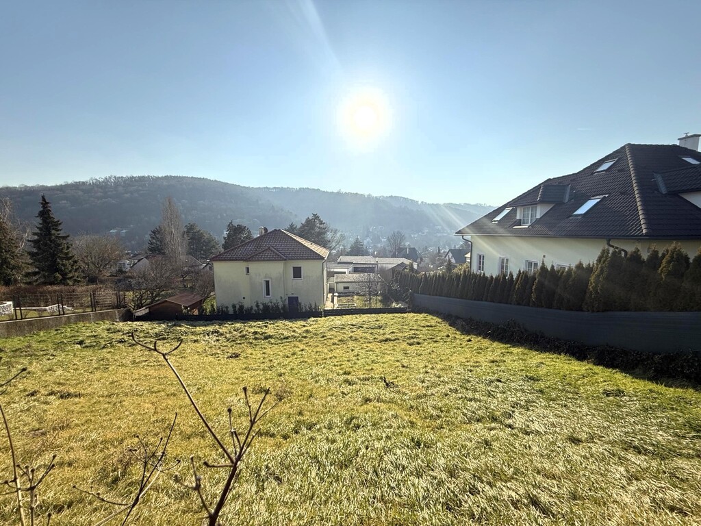 südliche Ansicht des Baugrundstücks