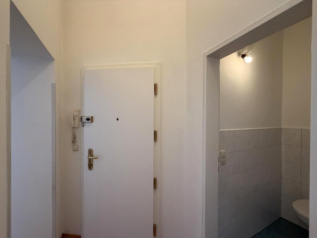 Wohnungseingang/Toilette