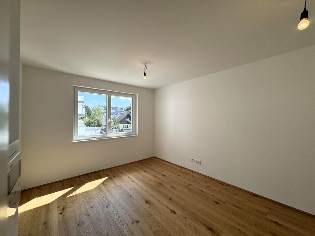 Schlafzimmer 1 von 3