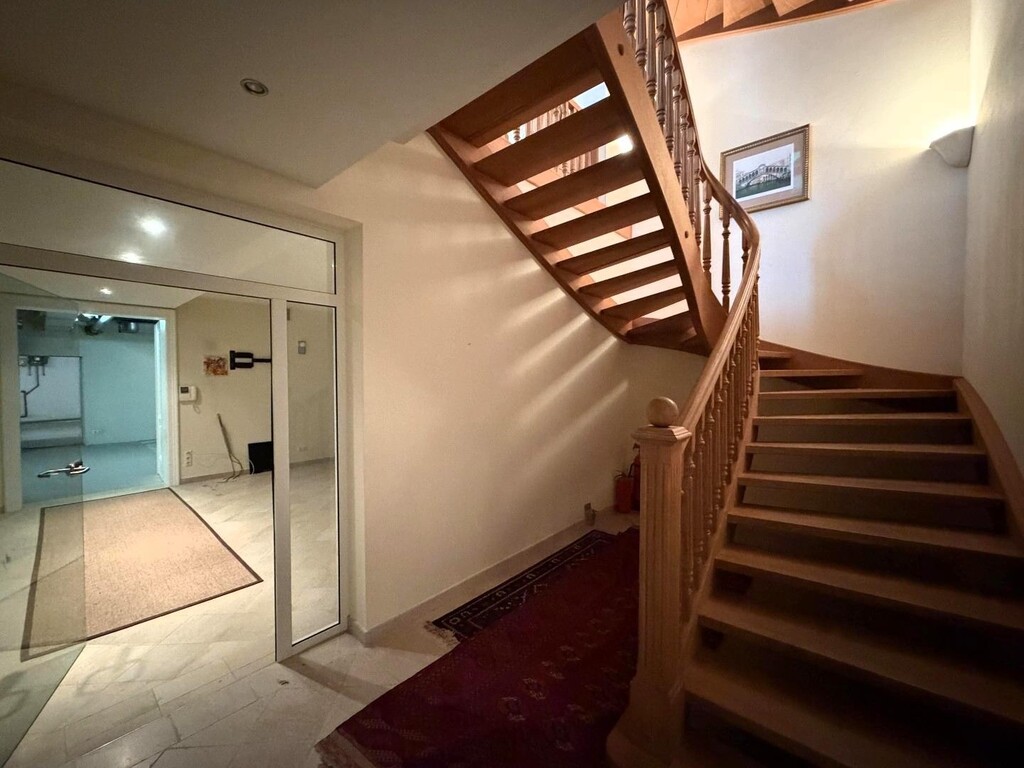 Stiegenabgang in das KG