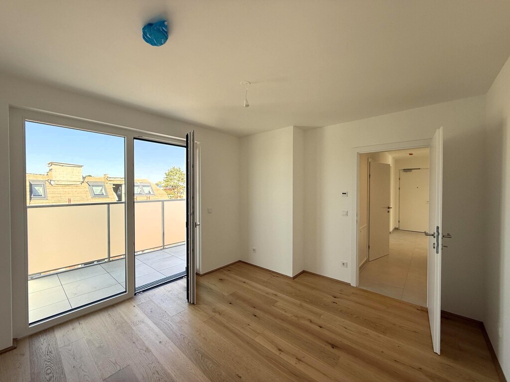 Schlafzimmer 2 von 2 (mit eigenem Bad)