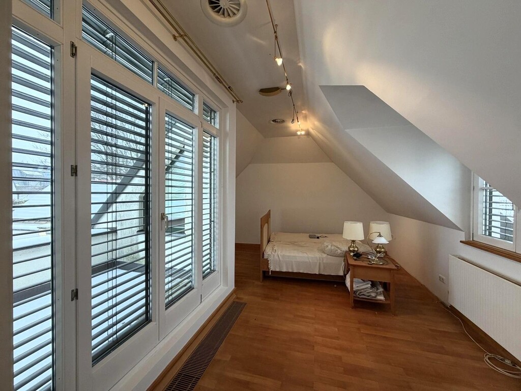 DG/Schlafzimmer 2 mit Bad en Suite