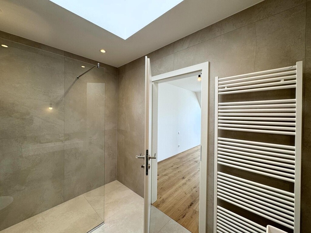 Bad en Suite 2 von 2 mit Lichtkuppel
