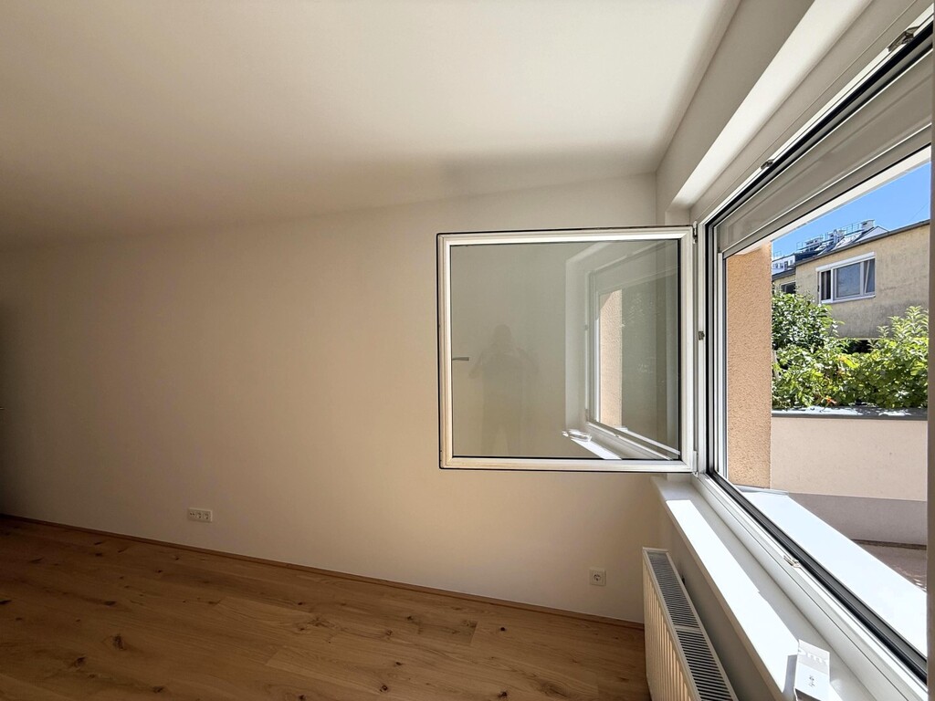 Schlafzimmer 1 von 2