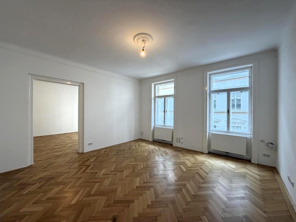 Strassenseitiges Büro 2 von 7