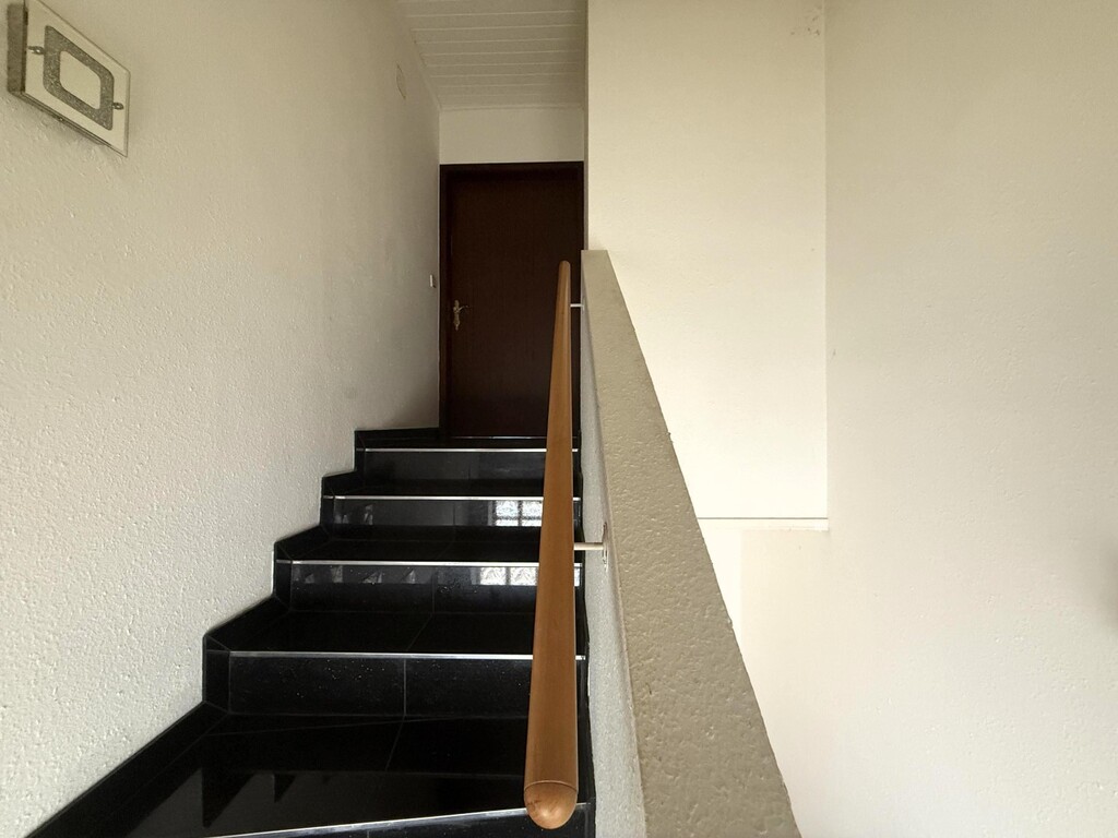 Stiegenhaus, Aufgang ins DG