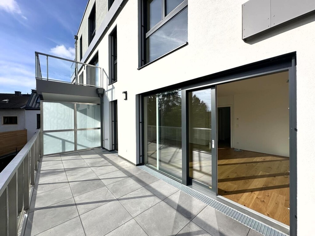Terrasse 2 von 2