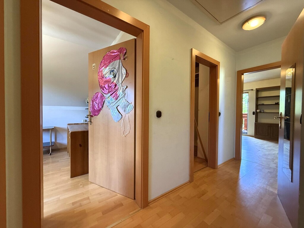 Flur im DG/Schlafzimmer 2 von 3