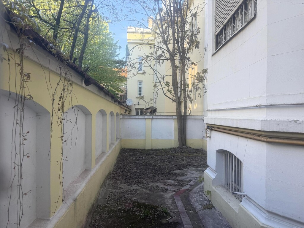 Curte interioara