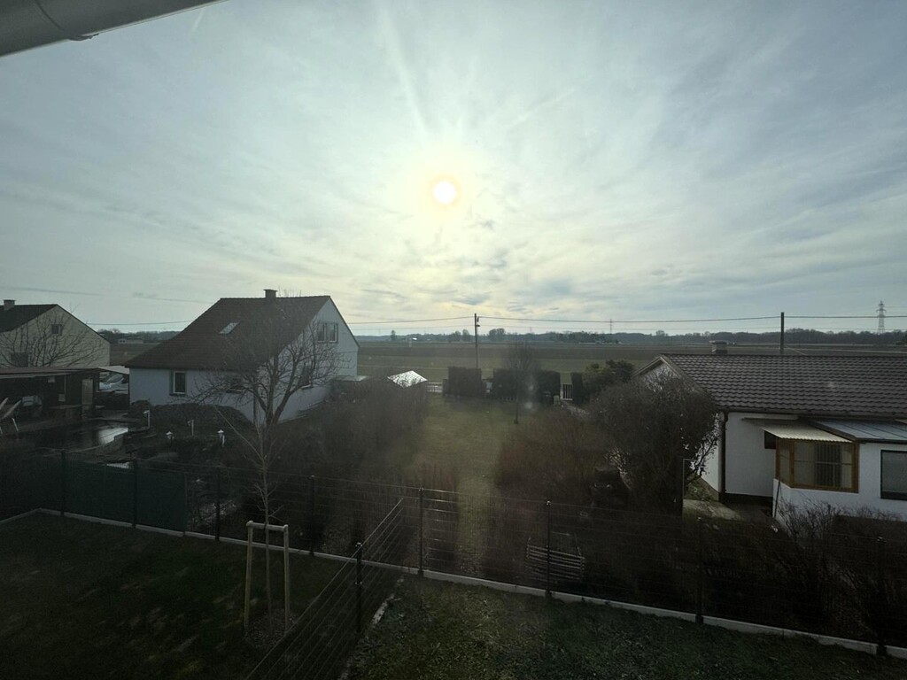 Ausblick vom OG/Schlafzimmer 1 von 3