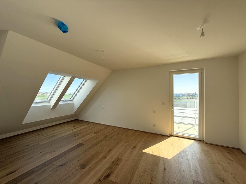 Schlafzimmer 1 von 2 (mit eigenem Bad)