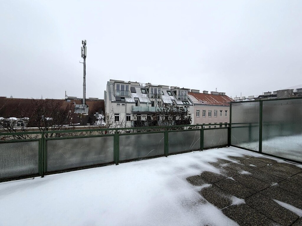Terrasse 1 von 2