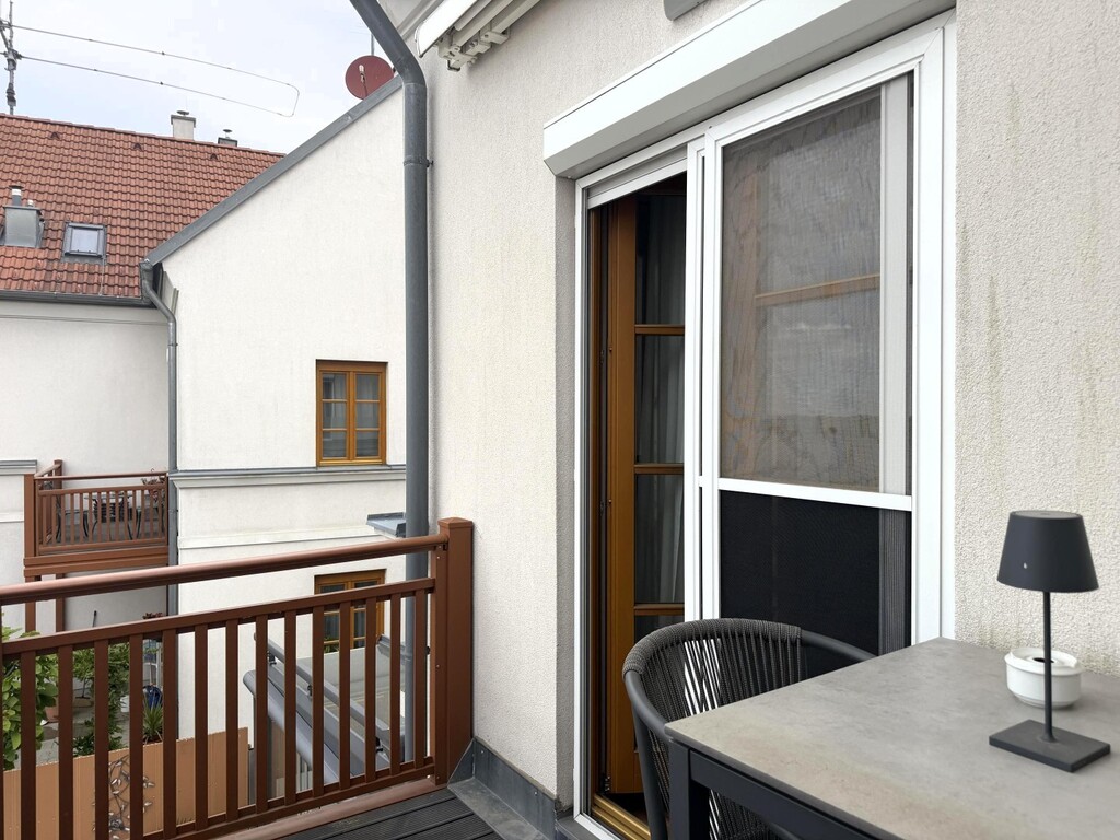 EG/angeschlossener Balkon