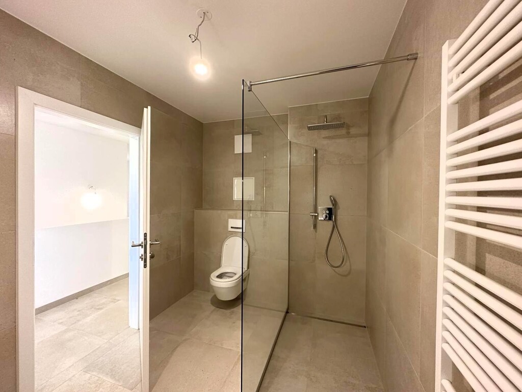 Badezimmer 2 von 4
