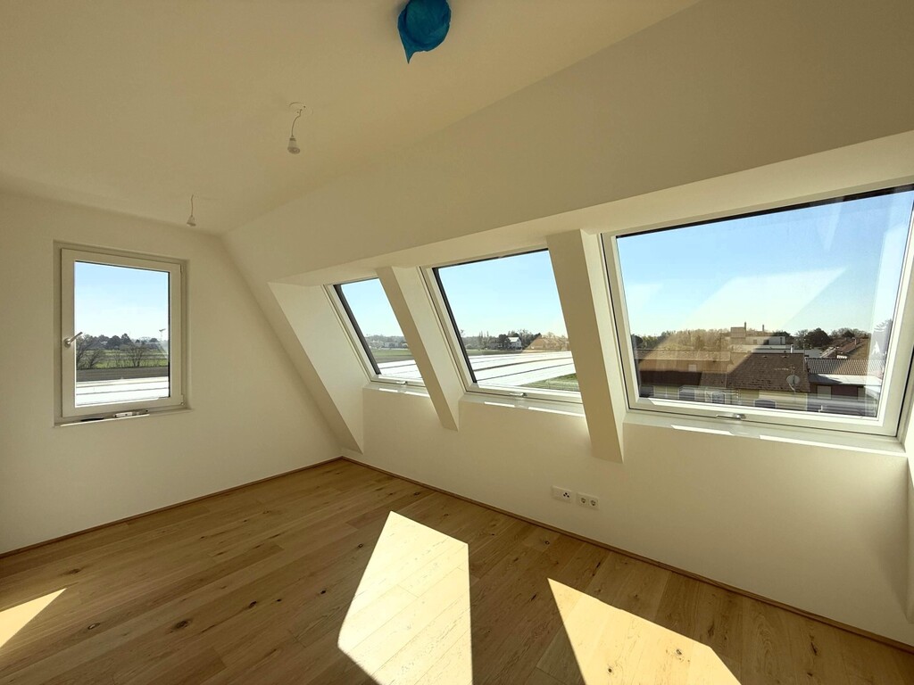 Schlafzimmer 1 von 2