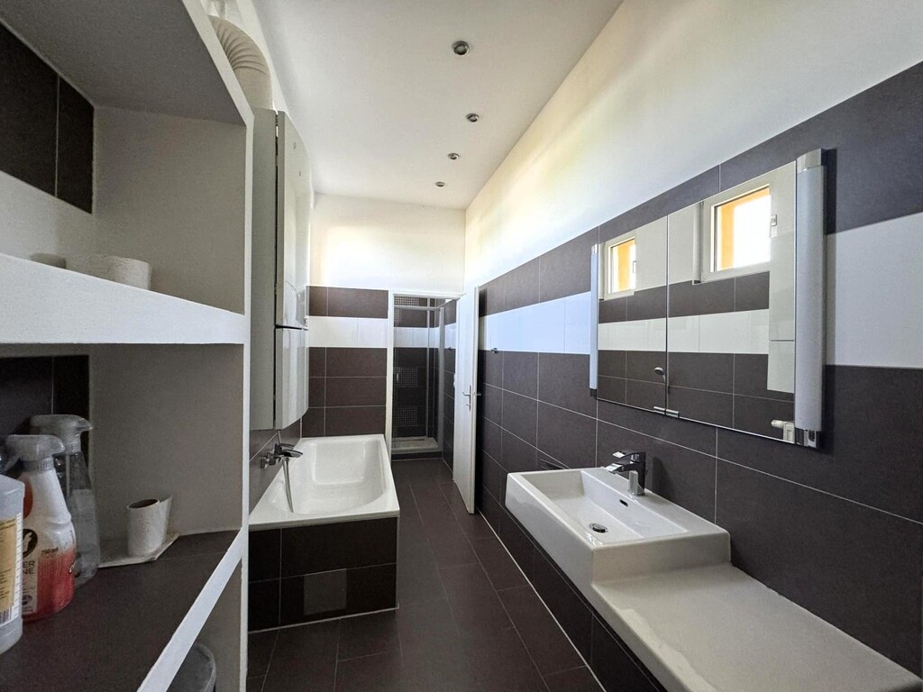 OG1/Top 2/Badezimmer