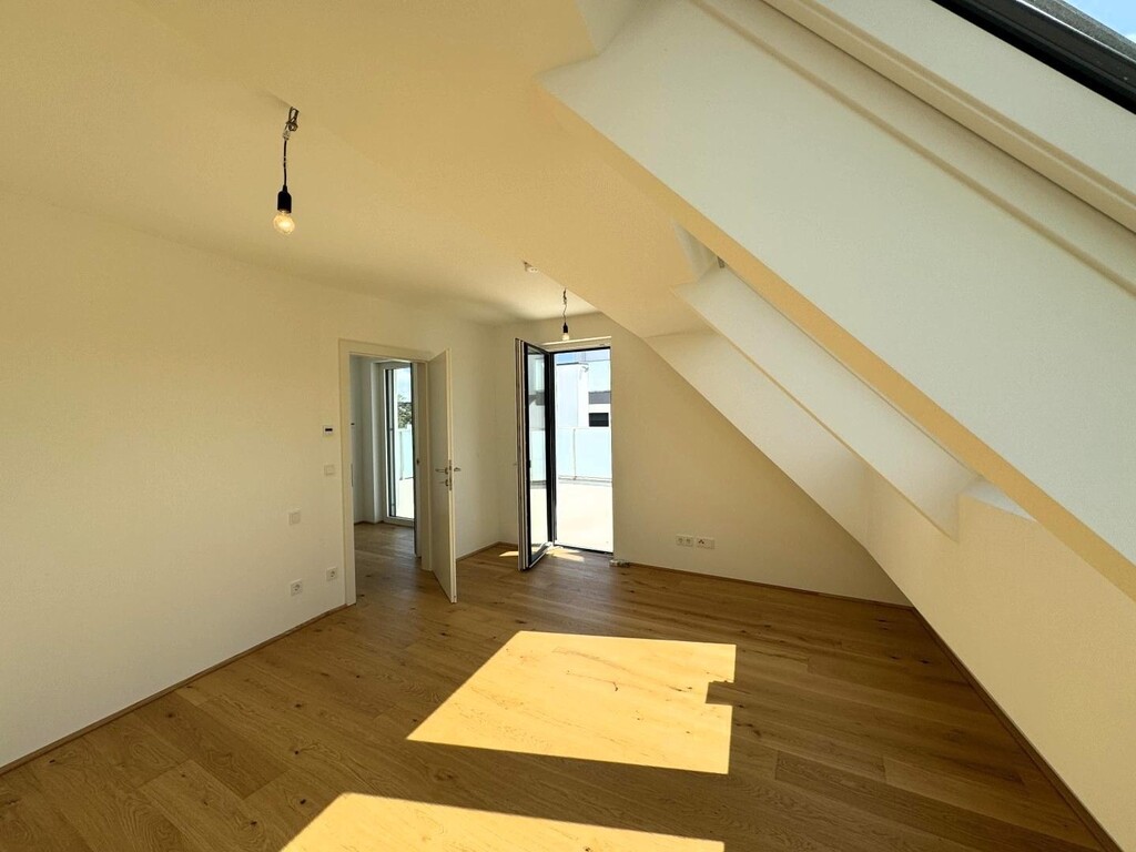 Schlafzimmer 2 von 3 mit Terrassenausgnag