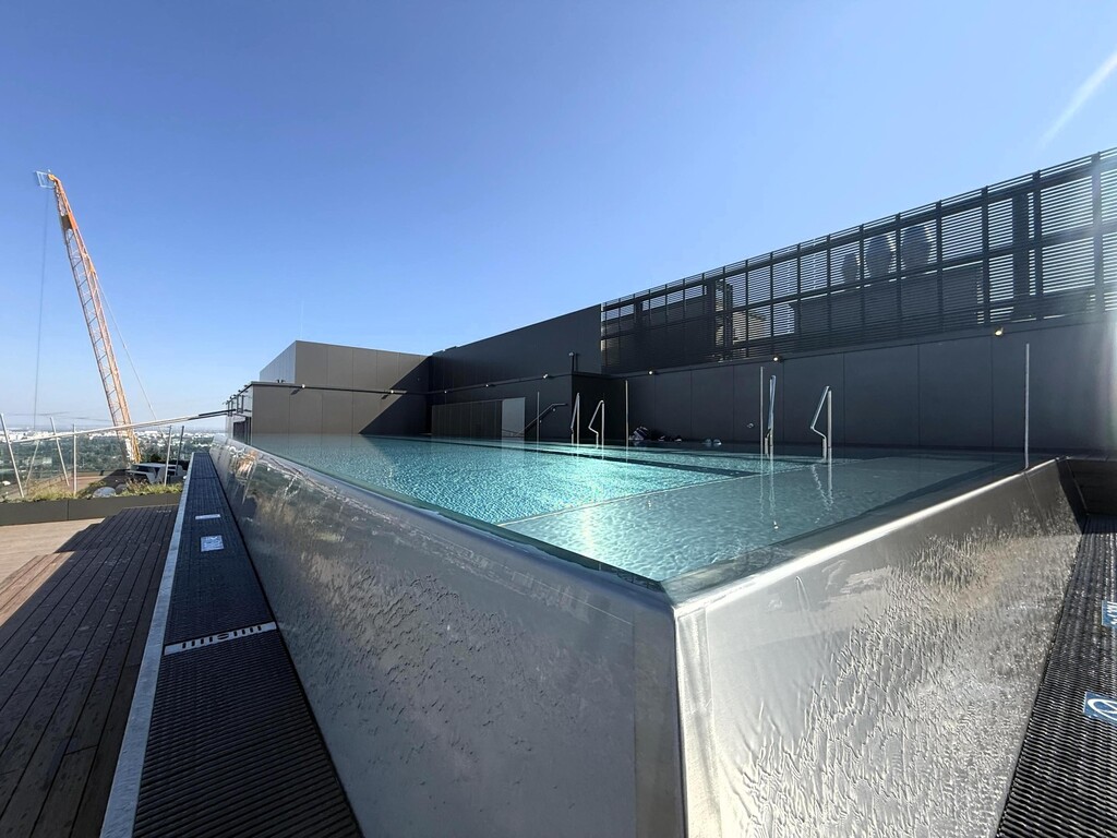 Pool am Dach