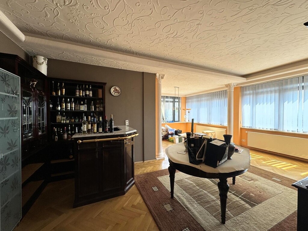 OG/Top 3/Wohnzimmer mit Bar