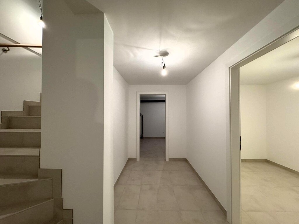KG/Wohnkeller, Verteilerflur