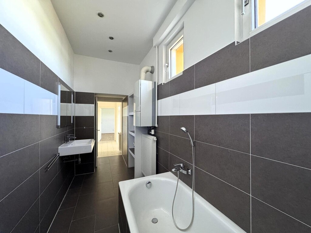 OG1/Top 2/Badezimmer