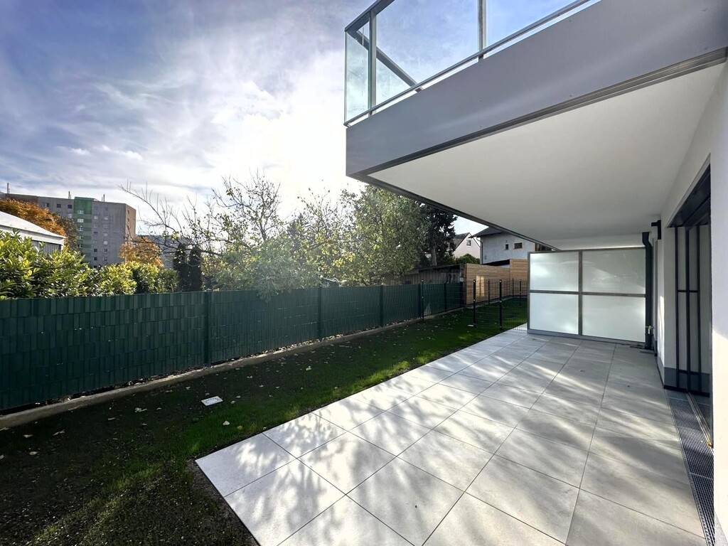 63 m² Terrasse + 123 m² Eigengarten