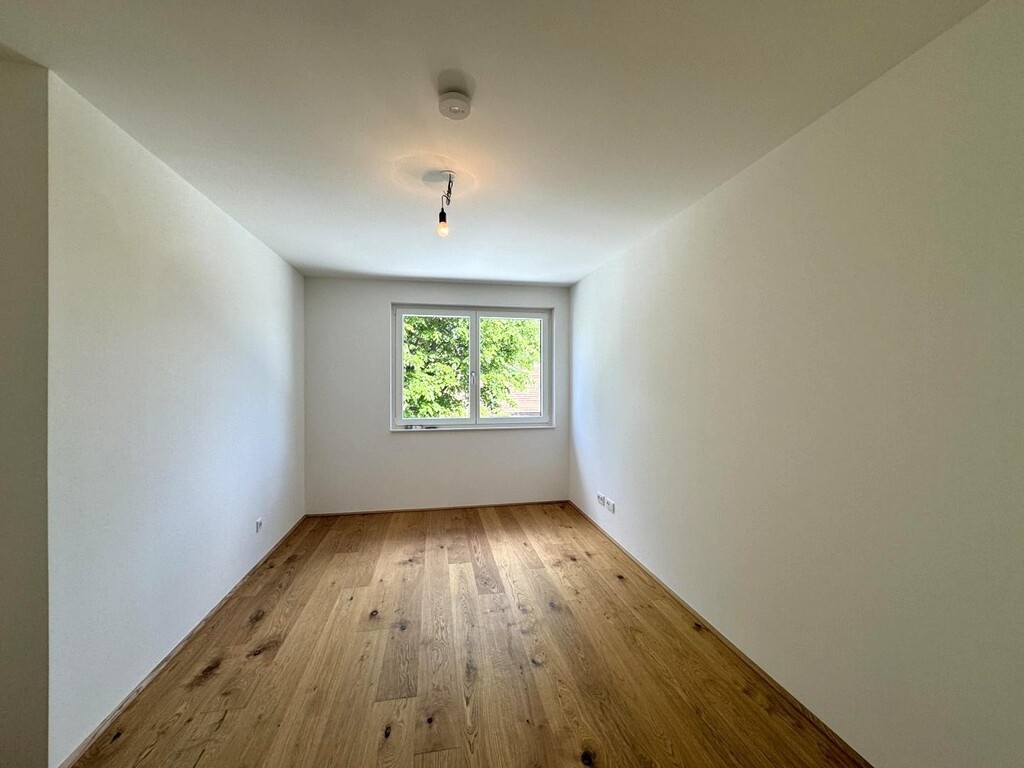 Schlafzimmer 1 von 3