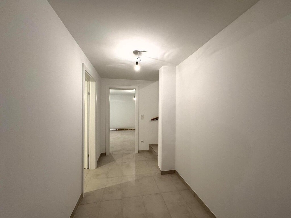 KG/Wohnkeller, Verteilerflur