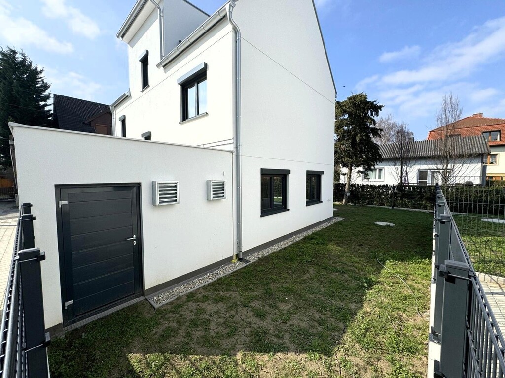 Garagenausgang/Eigengarten