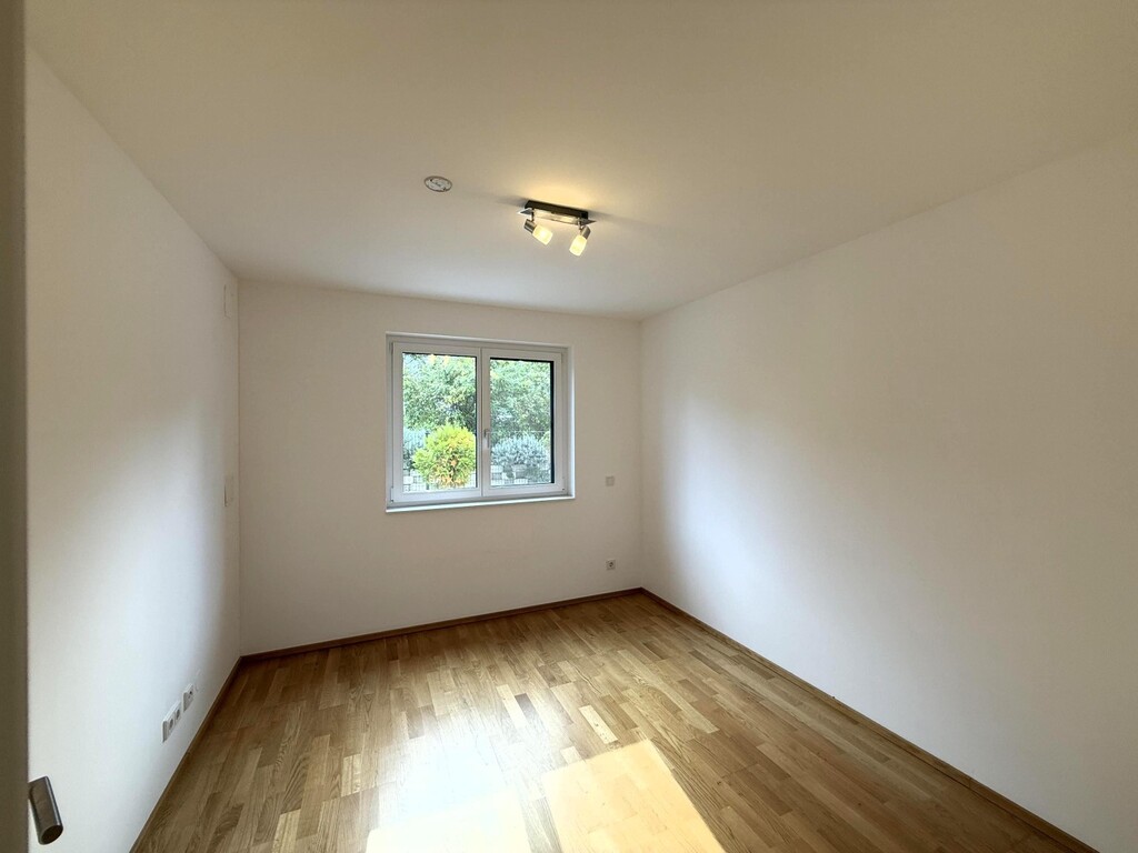 Schlafzimmer 1 von 2