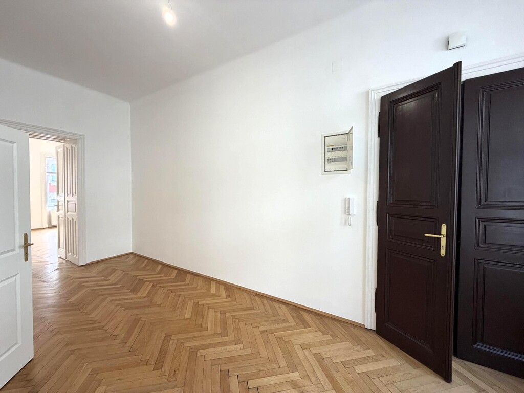 grosser Vorraum/Wohnungseingang