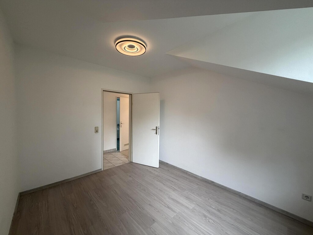 Schlafzimmer 1 von 2