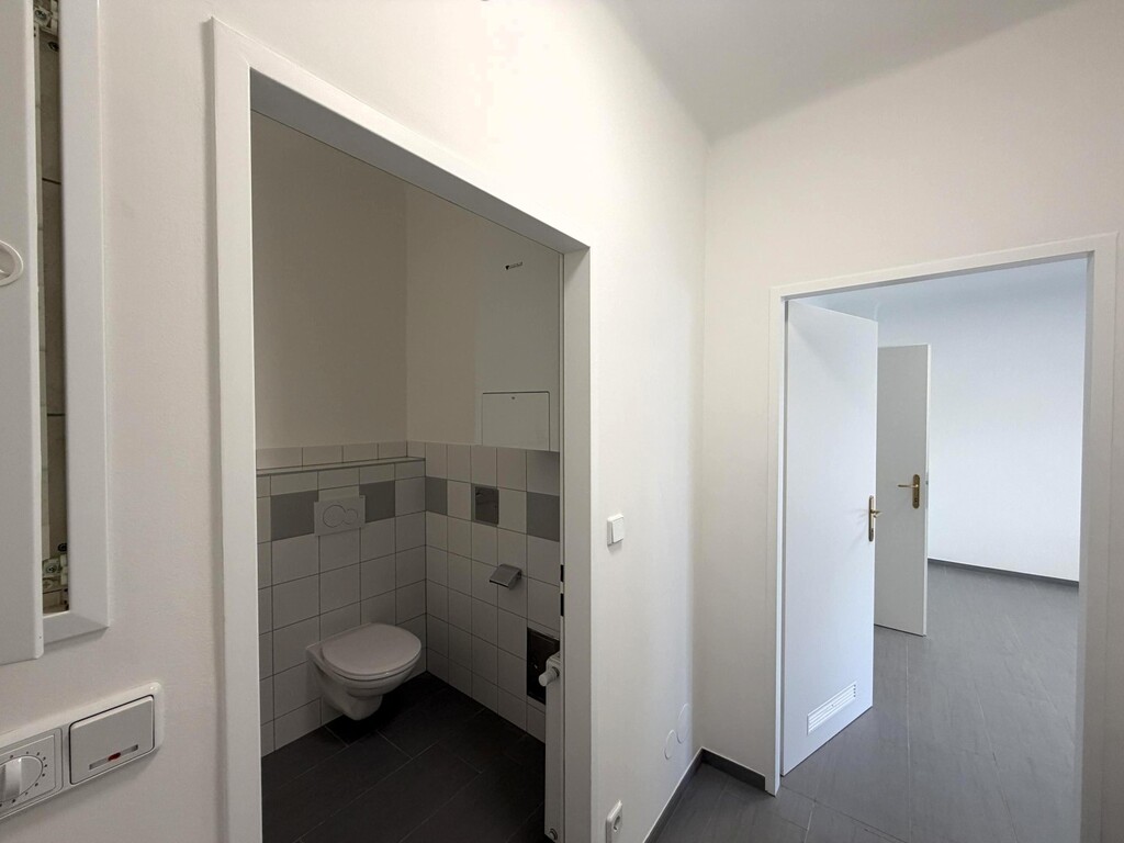 Eingang Büro/Praxis/Toilette