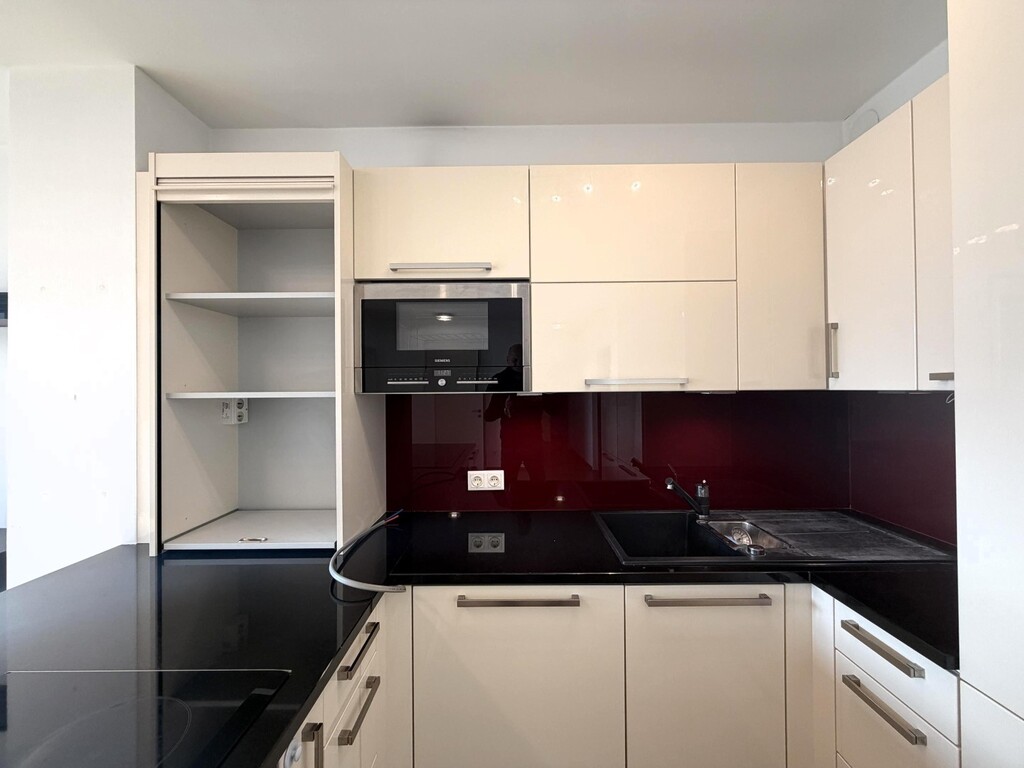 Wohn-/Essküche/Detail-Seitenansicht