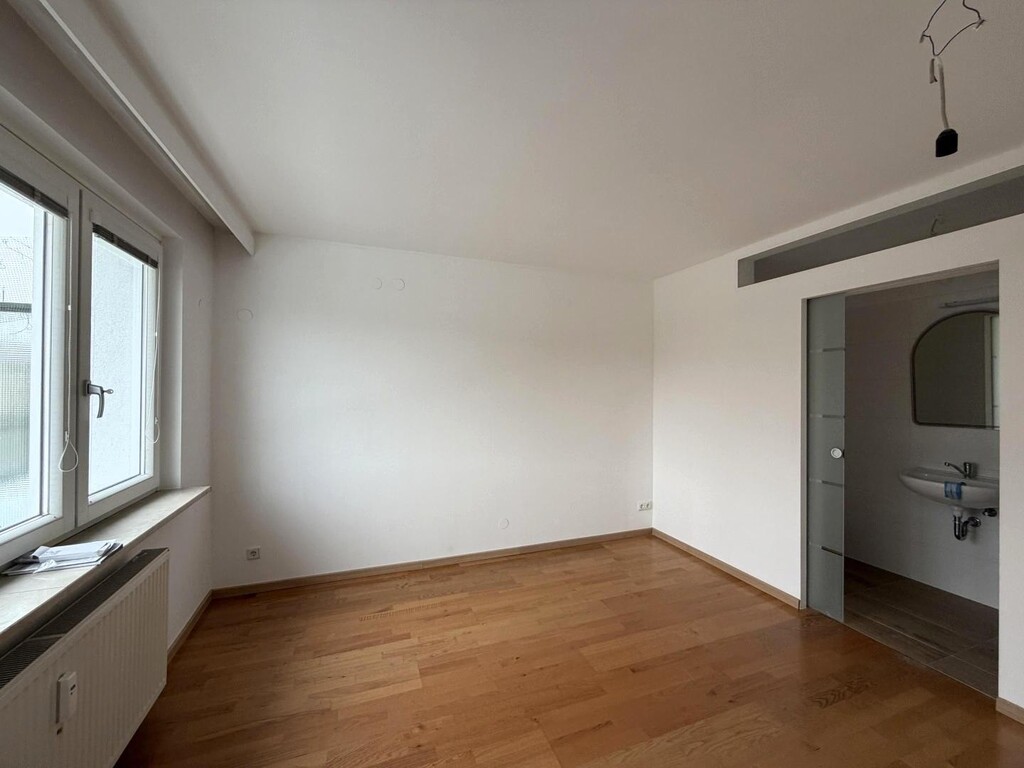 Sschlafzimmer 4 von 4 mit Bad en Suite - klimat.