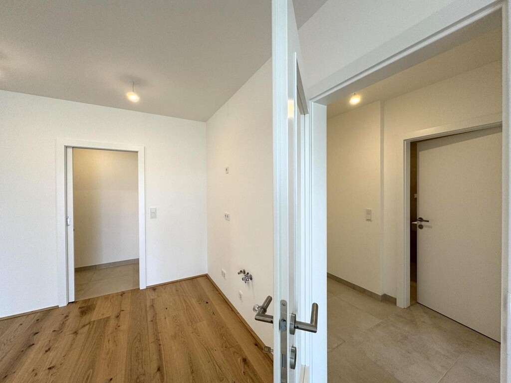 Wohnzimmer mit Speis/Abstell, Waschküche
