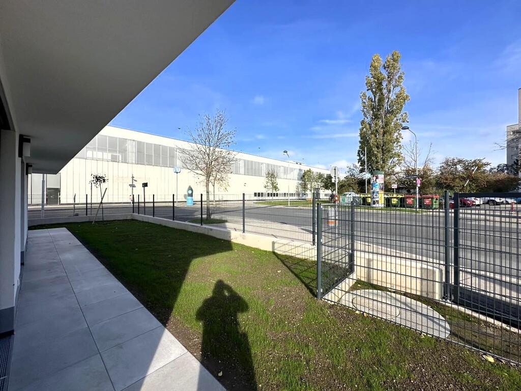 63 m² Terrasse + 123 m² Eigengarten
