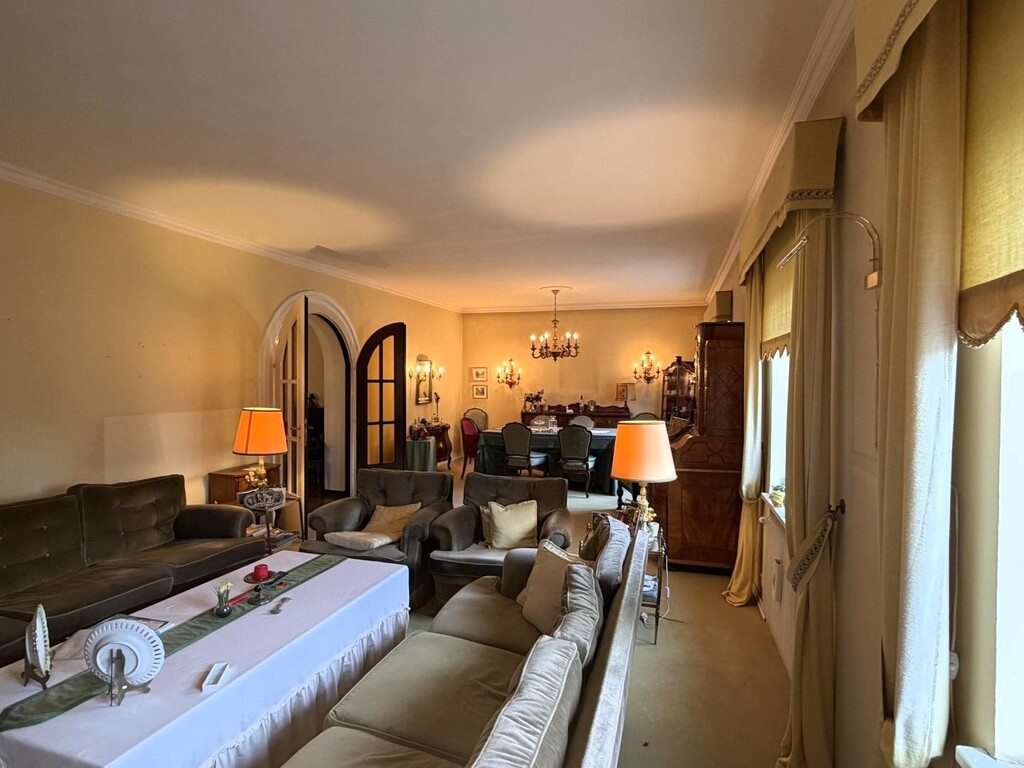 EG/Living mit Gäste-Essplatz