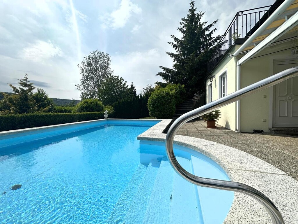 Pool-Gartenebene